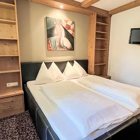 By Interhome エープス